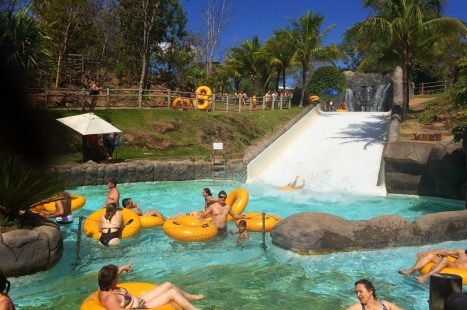 Rio Lento no Hot Park